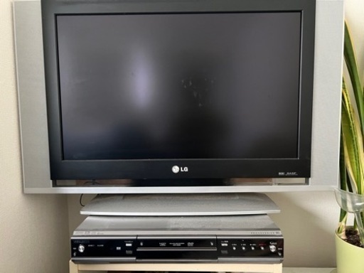 【取引完了】液晶テレビ・DVDプレヤーセット