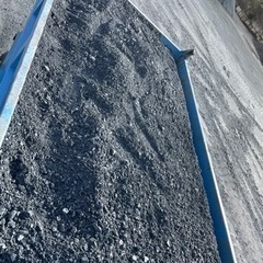 砕石　砂利　1.5流米　自宅までお届けします。の画像