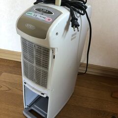 除湿器［SANYO SDH-AS56］の画像