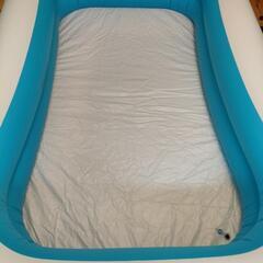 大型ビニールプールの画像