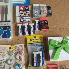 完売御礼❣️【文房具いろいろ】コムサの鉛筆かきかた鉛筆　自由帳　消しゴム他の画像