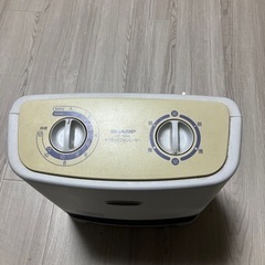 シャープ　セラミックファンヒーター　HX-120Gの画像