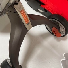 STOKKE ベビーカーの画像