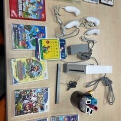 wii本体　コントローラー5本　ヌンチャク4本　wiiソフト8本...