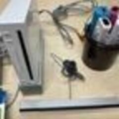 wii本体　コントローラー5本　ヌンチャク4本　wiiソフト8本　　3ＤＳソフト2本  最新の画像