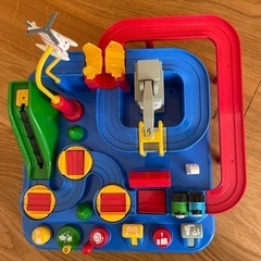 【11/20までに引取り可能な方】トーマス　知育玩具　レッツゴー大冒険の画像