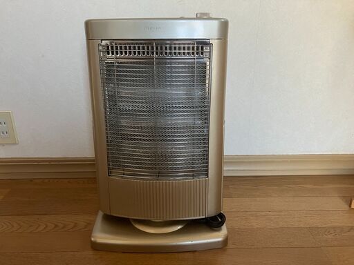 ハロゲンヒーター［ドウシシャHT-601M、首振り機能付き］