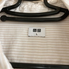 ユニクロ　ボタンダウン長袖シャツ　Lサイズの画像