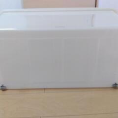 衣装ケース（キャスター付き）の画像