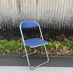コクヨ　折りたたみパイプ椅子