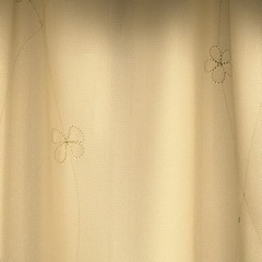 カーテンの画像