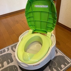 コンビ　ステップ付きおまるの画像