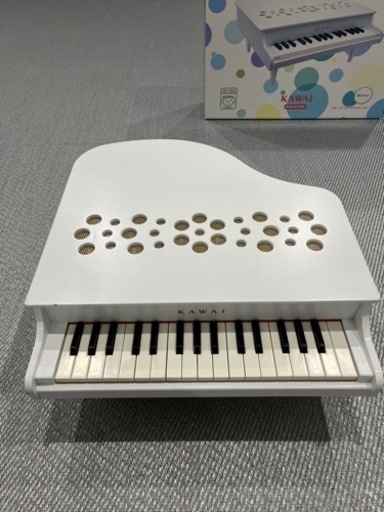ミニピアノ　カワイ　P-32