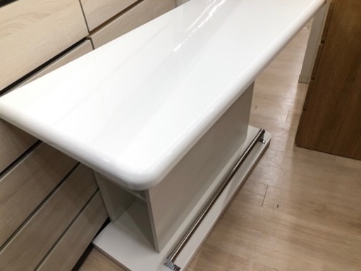 カウンターテーブルのご紹介です