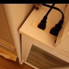 カウター食器棚の画像