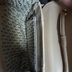 イヴ・サンローランショルダーバッグの画像