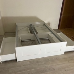 ベッドフレーム　白