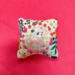 ハンドメイド　パッチde針山　おめかしパンダさん　パッチワーク　...