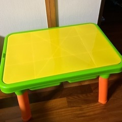 砂遊び　水遊び用　子供用テーブルの画像