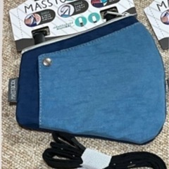 中古 木製 トランク型 レール (木製のトレイン付き)★新品 ポシェットにもなる移動ポケットにもなるマスクポーチ付きの画像