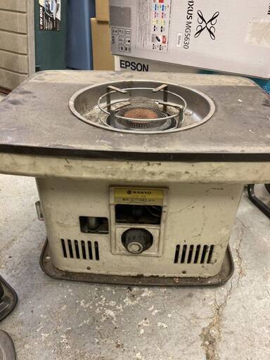 サンヨー SANYO ストーブ 暖房 コンロ 石油 耐震自動消火 灯油無いため動作未確認 OHS-18E 非常用 停電 調理 火鉢