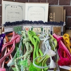 ◎お値下げしました‼️ 【断捨離中】和装小物 リメイク素材 正絹 ウール 結城紬 つむぎ 反物 織物 端切れ 帯締め ポーチ ビーズバッグ レディース ファッション 和服 着物 纏めての画像