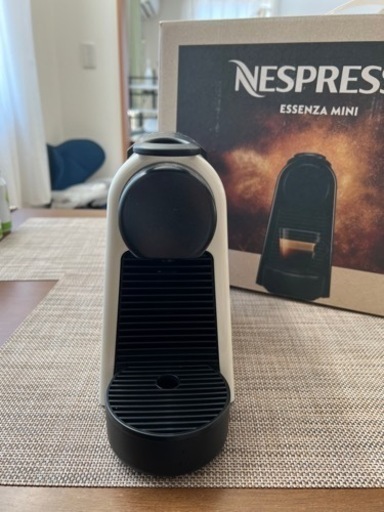 【中古】NESPRESSO コーヒーメーカー（型番D 30）