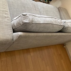 【決まりました】引っ越しの為12月中旬最終‼引き取り手なければ処分予定、IKEAソファー　2人掛けの画像