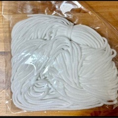 ガーゼとマスク用紐の画像