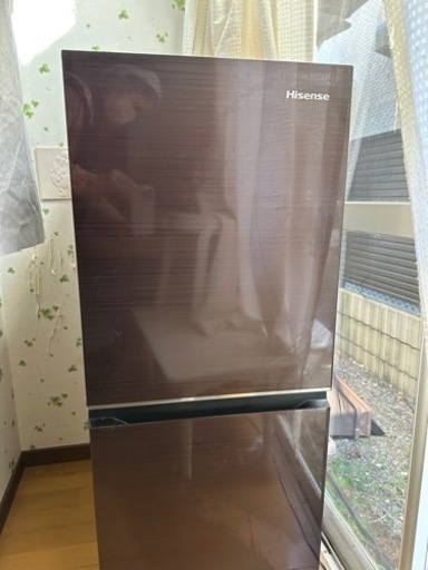 冷蔵庫売ります！ハイセンス  ダークブラウン HR-G13C-BR [幅48.1cm /135L /2ドア /右開きタイプ /2022年]