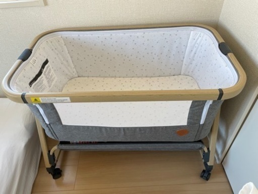 ベビーベッド