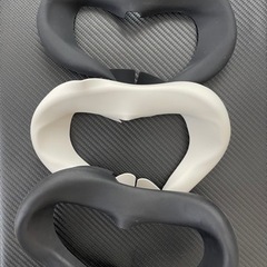 Oculus Quest 2 ( Meta Quest 2 ) 64GB + ヘッドストラップの画像