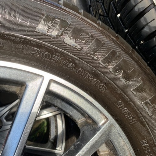 日産セレナ　205/60R16 