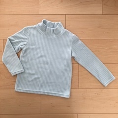 ユニクロ　フリースハイネック T サイズ110