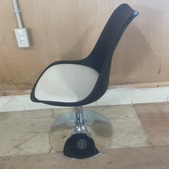 111403 昇降回転式チェアの画像