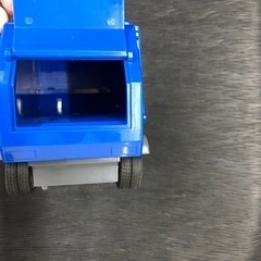 ごみ収集車のおもちゃの画像