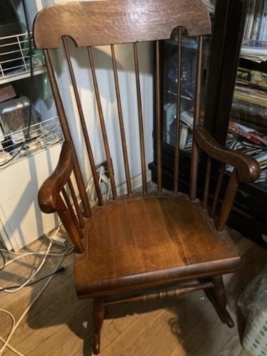 まだまだ使えるロッキングチェア