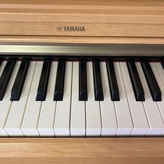 電子ピアノ　ヤマハピアノ　ARIUS  YDPー162の画像