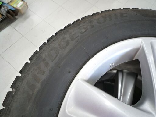 トヨタ 130系マークＸ前期で使用 純正アルミ付き スタッドレスタイヤ ブリヂストン VRX2 215/60R16 2022年製 4本