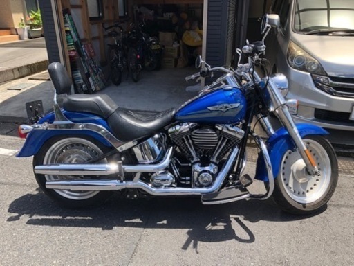 ハーレー　ファットボーイ　低走行車