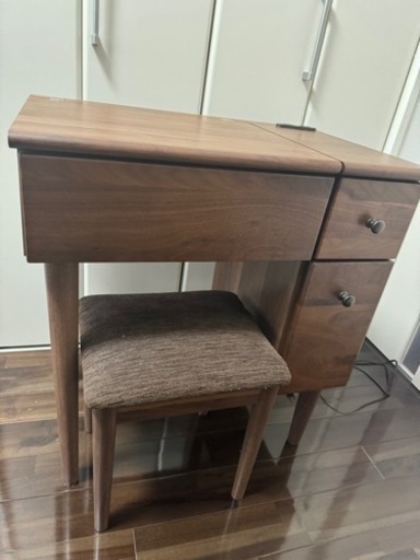 ドレッサー　オーク　椅子付き　ほぼ新品
