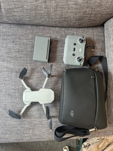 ドローンDJI MINI2 fly more combo