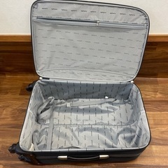 購入者決まりました！スーツケース　Sphereの画像