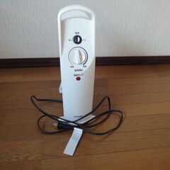 受け渡し予定決定‼中古 アイリスオーヤマ ミニオイルヒーター
