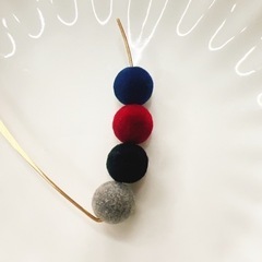最安値！フロッキービーズ アクセサリーパーツ 1個あたり約4.7円！約6,000個！4色まとめ売り  ベロアビーズ ビーズの画像