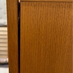 お洒落な食器棚　何が入ってるかガラスから見えます(上部)の画像