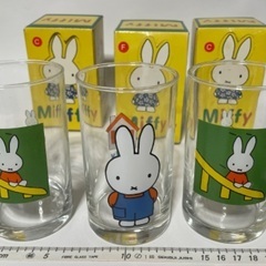 🌈新品🌈未使用🌈ミッフィーのグラス3個セットの画像