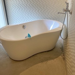 オシャレな浴槽の画像