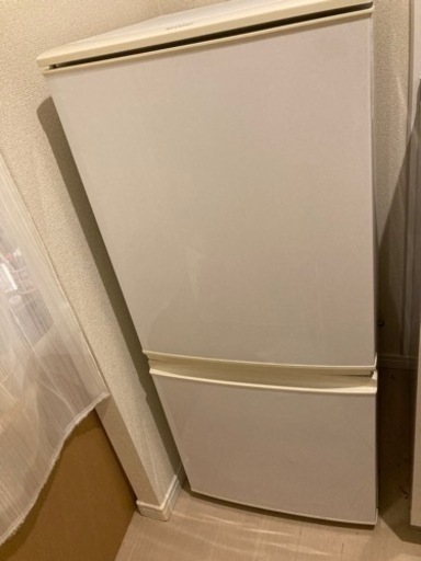冷蔵庫　送料込み　137L 2015年　左開き 右開き
