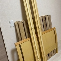 セミダブルベッドフレームの画像